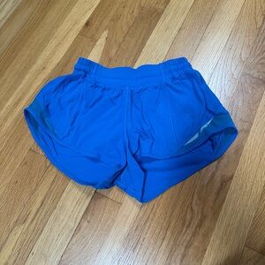 Lululemon hotty hot short 2.5”